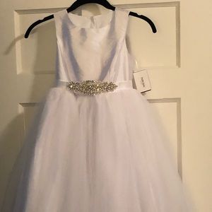 Girls size 10 white formal w tulle skirting NWT